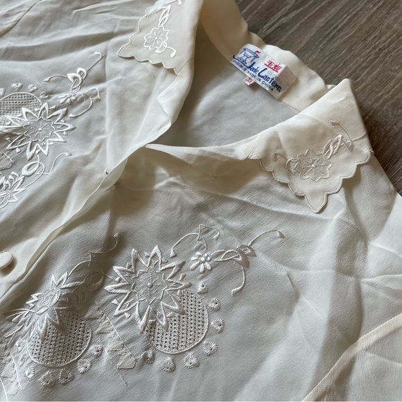 Jade Lantern Size 34 (Small) Cream Bell Sleeve Embellished Sheer Womens Blouse - Picture 7 of 10